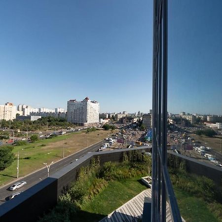 Stylish Panoramic Apartments. Smartplaza. Metro Minskaya 키예프 외부 사진