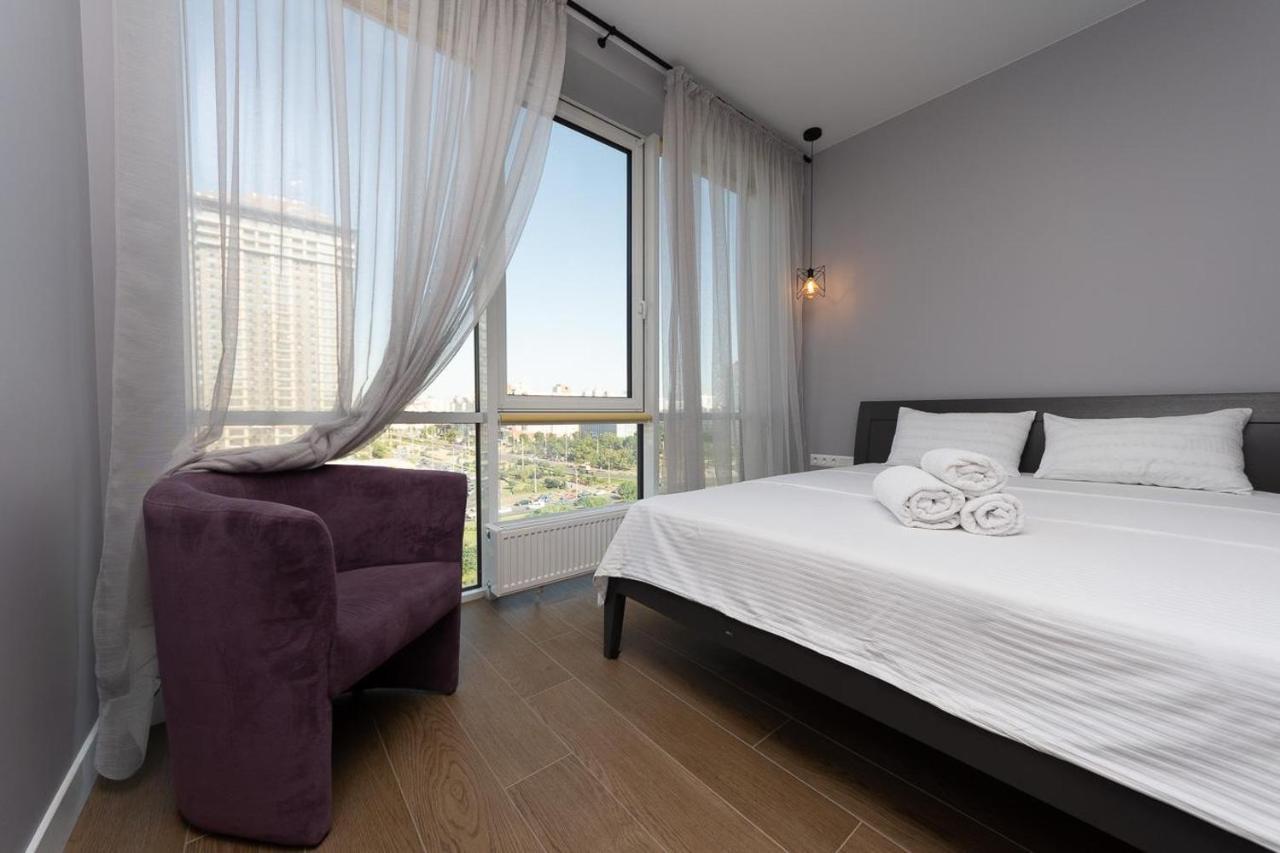 Stylish Panoramic Apartments. Smartplaza. Metro Minskaya 키예프 외부 사진