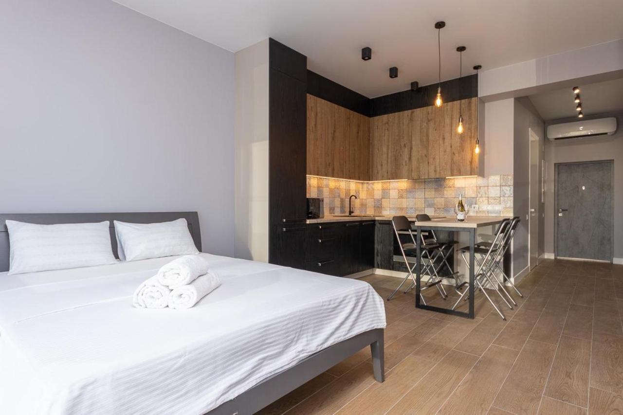 Stylish Panoramic Apartments. Smartplaza. Metro Minskaya 키예프 외부 사진